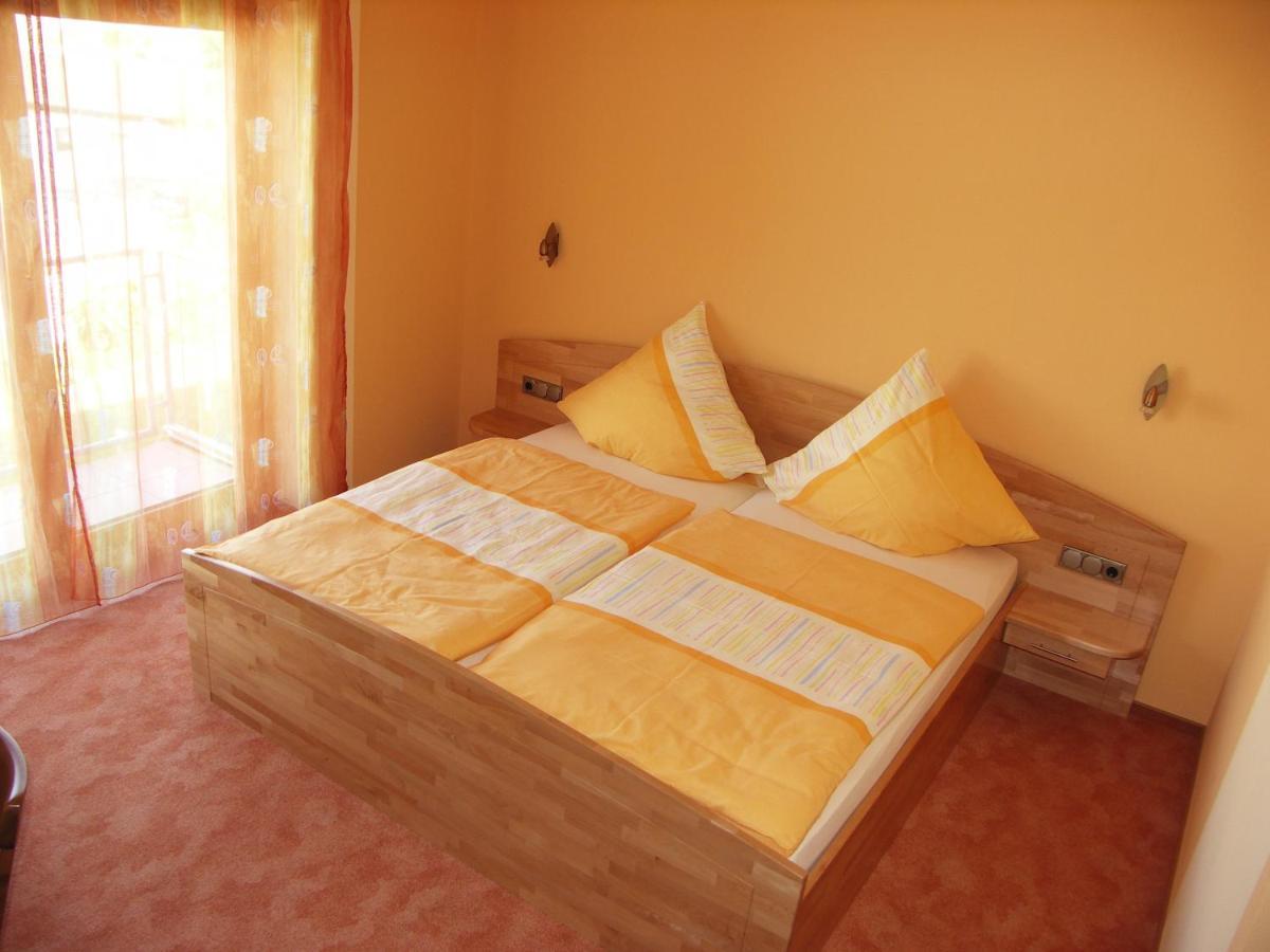 Gaestehaus Stephanie Ilbesheim Экстерьер фото